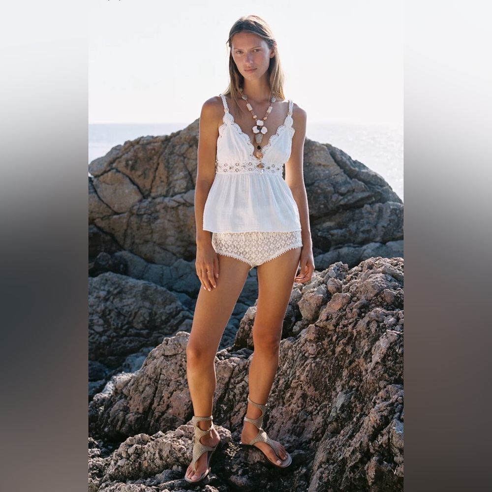Zara White Lace Seashell Trim Top